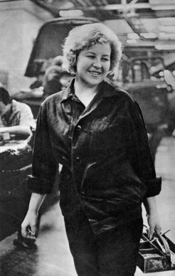 Komsomolka Galina Kalinina, car assembler in the Likhachev factory.